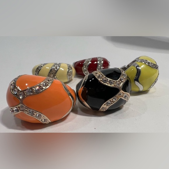Collection of Enameled Stretch Rings - 5 Rings - Picture 3 of 9